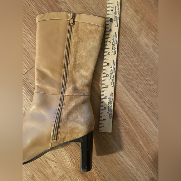 Vintage Naturalizer square toe camel tan suede heeled boots, 7.5 - Picture 10 of 10